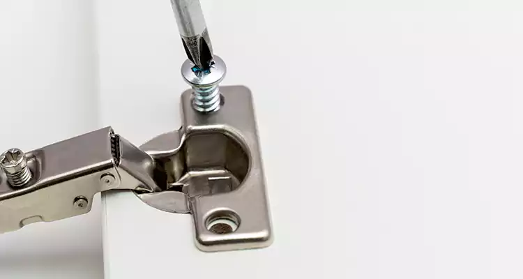 Screen Door Hinge Repair in Weston, FL