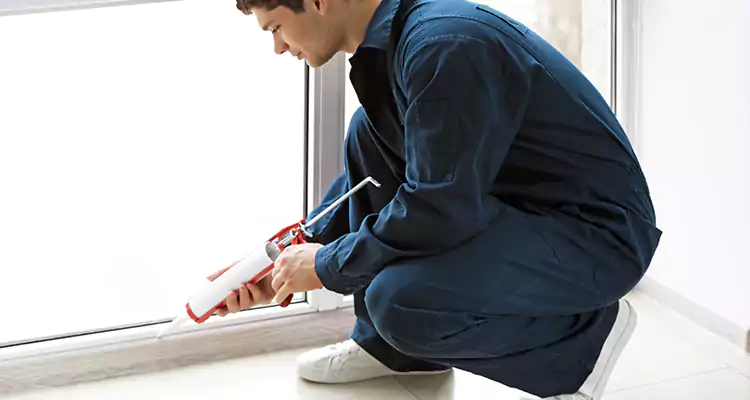 Window Glass Caulk Repair in Weston, FL